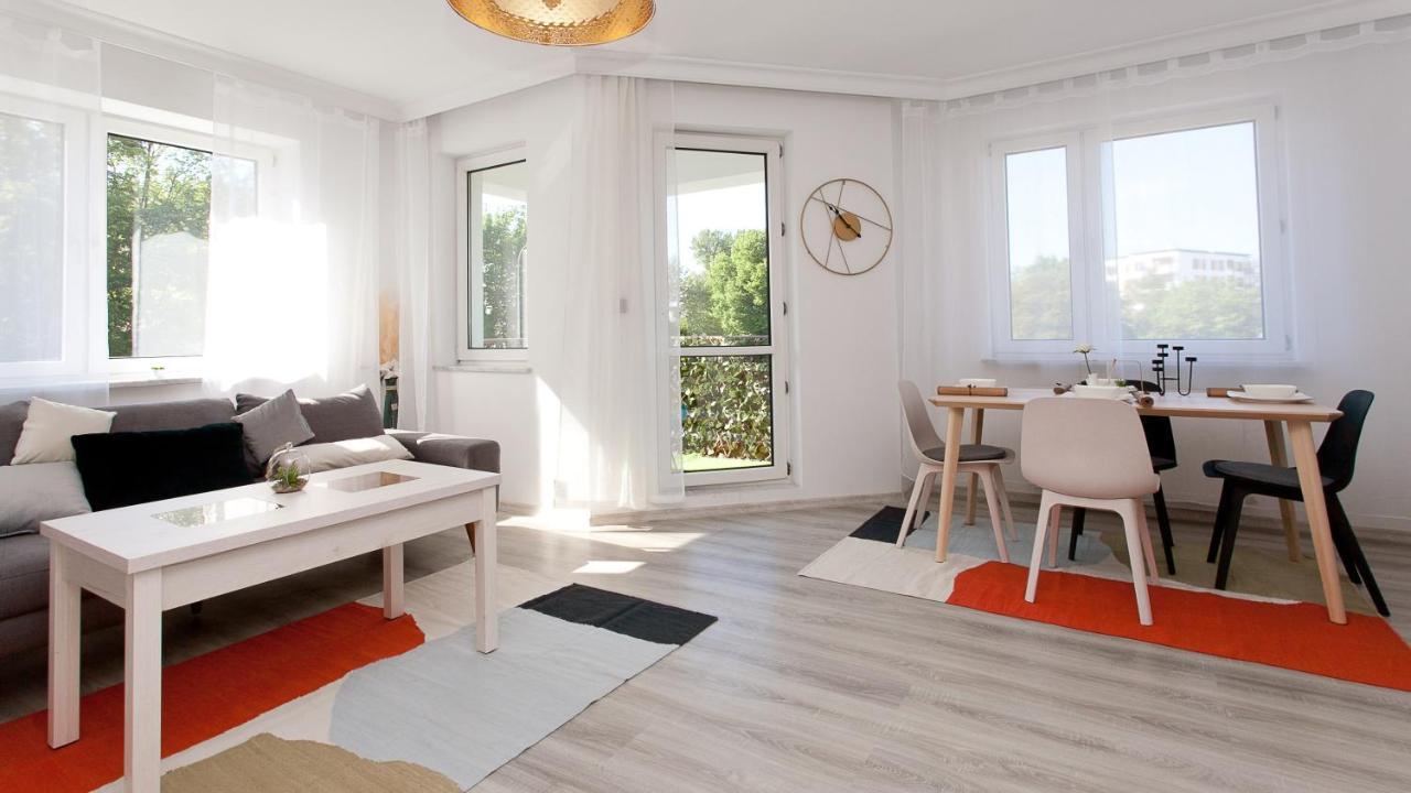 Uroczy Apartament Rzeczna Kolobrzeg Exterior photo