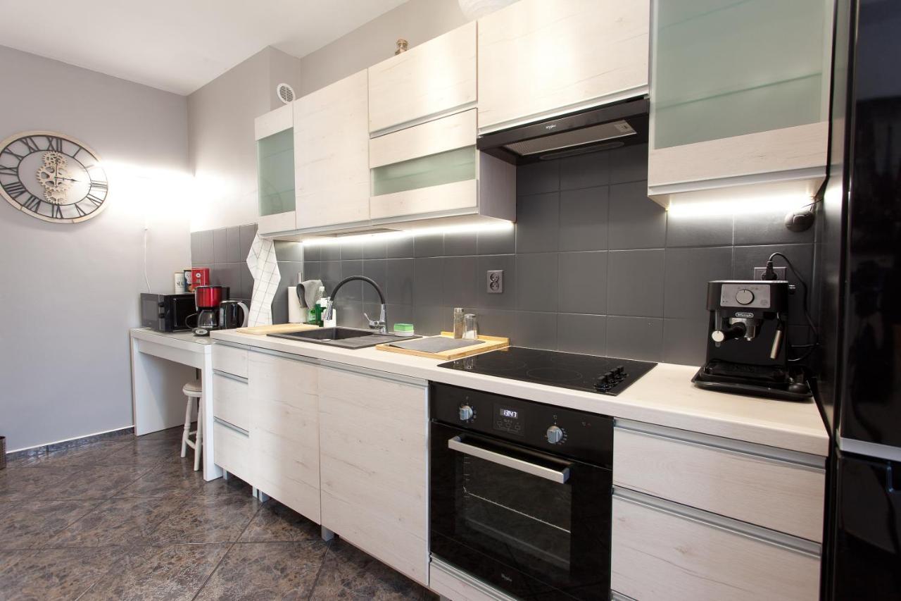 Uroczy Apartament Rzeczna Kolobrzeg Exterior photo